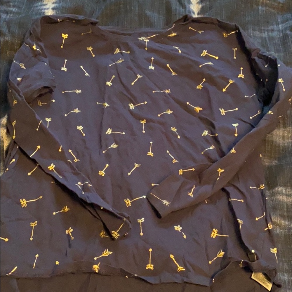 Girls old navy long sleeves shirt size 14 (XL)